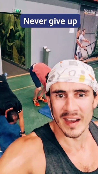 Never give up !#sport #crossfit #cross #training #outfit #fit #fitness #outdoor #burpees #burpeeschallenge #force #altero #muscu #musculationfrance #workout