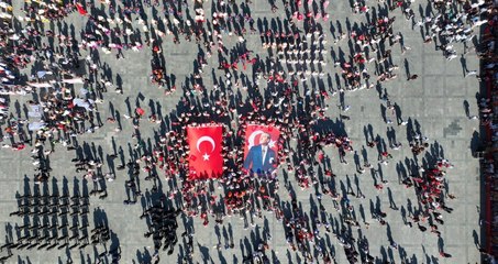 ​İzmir’de 101. kurtuluş yıldönümü coşkusu