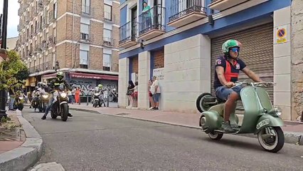 Encuentro de motocicletas y ciclomotores clásicos en las Fiestas de Valladolid 2023