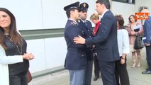 Renzi incontra a Pompei il poliziotto che ha salvato neonata abbandonata