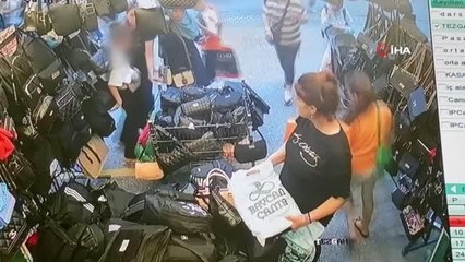 Anne ve küçük kızının organize çanta hırsızlığı kamerada