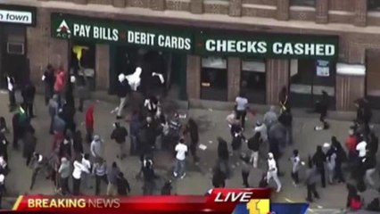 Baltimora,  banca presa d’assalto dai manifestanti