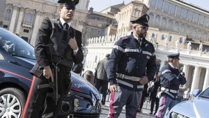 San Pietro, nelle auto di polizia e carabinieri  la foto del terrorista ricercato