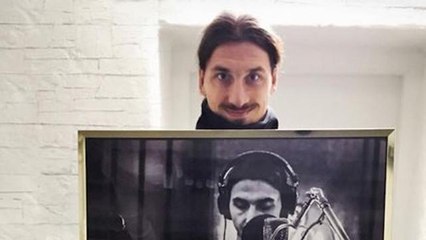 Ibrahimovic in versione cantante vince il disco d'oro