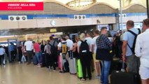 Aereo precipitato, ora è caos rientri: tra i turisti in coda in aeroporto a Sharm  el Sheikh