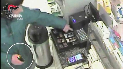 Rapinavano farmacie armati di «taser», arrestati
