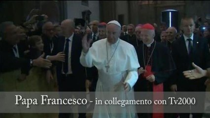 Attentati Parigi, Papa: «Questo non è umano, sono vicino al popolo francese»