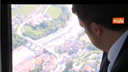 Renzi sull’elicottero sorvola le aree alluvionate del Piacentino