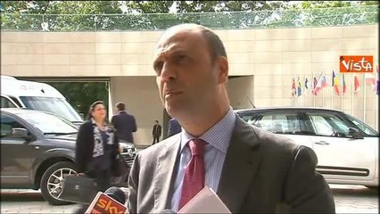 Migranti, Alfano: "Ventimiglia pugno negli occhi a chi in Ue non vuole vedere"