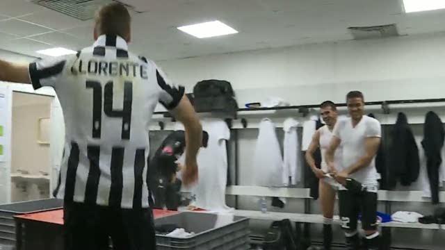 Juventus Campione d'Italia, la festa nello spogliatoio