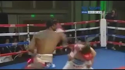 Il pugile finisce ko, ma l’avversario non l’ha toccato