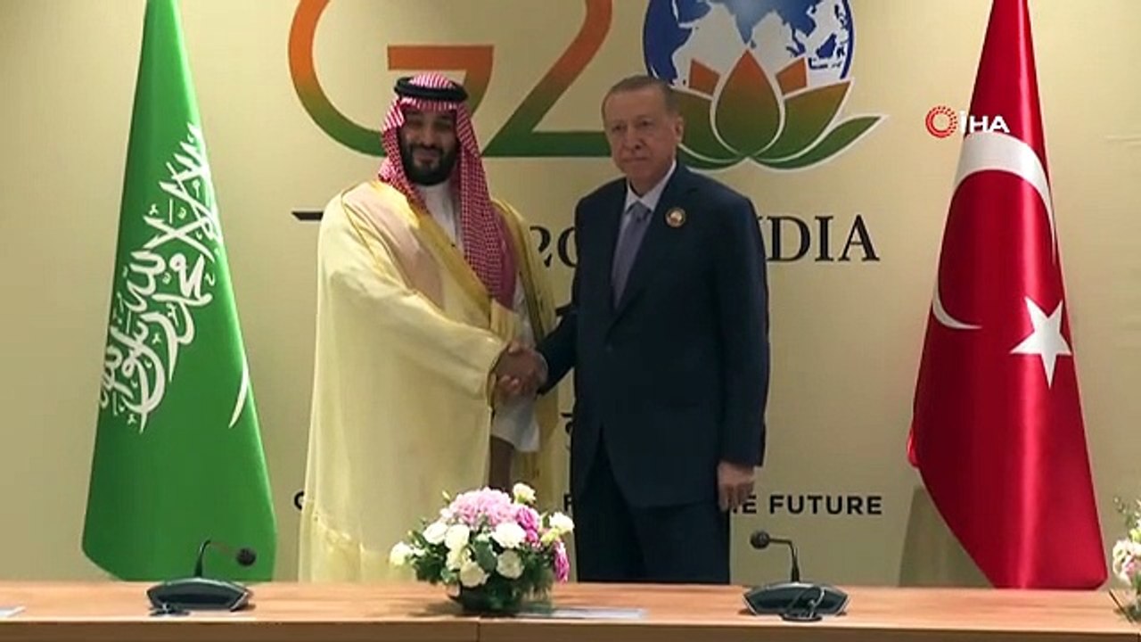 Cumhurbaşkanı Recep Tayyip Erdoğan, G20 Liderler Zirvesi kapsamında Suudi Arabistan Veliaht Prensi Muhammed bin Selman ile görüştü.