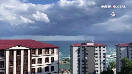 Rize'de denizde çıkan hortum kamerada