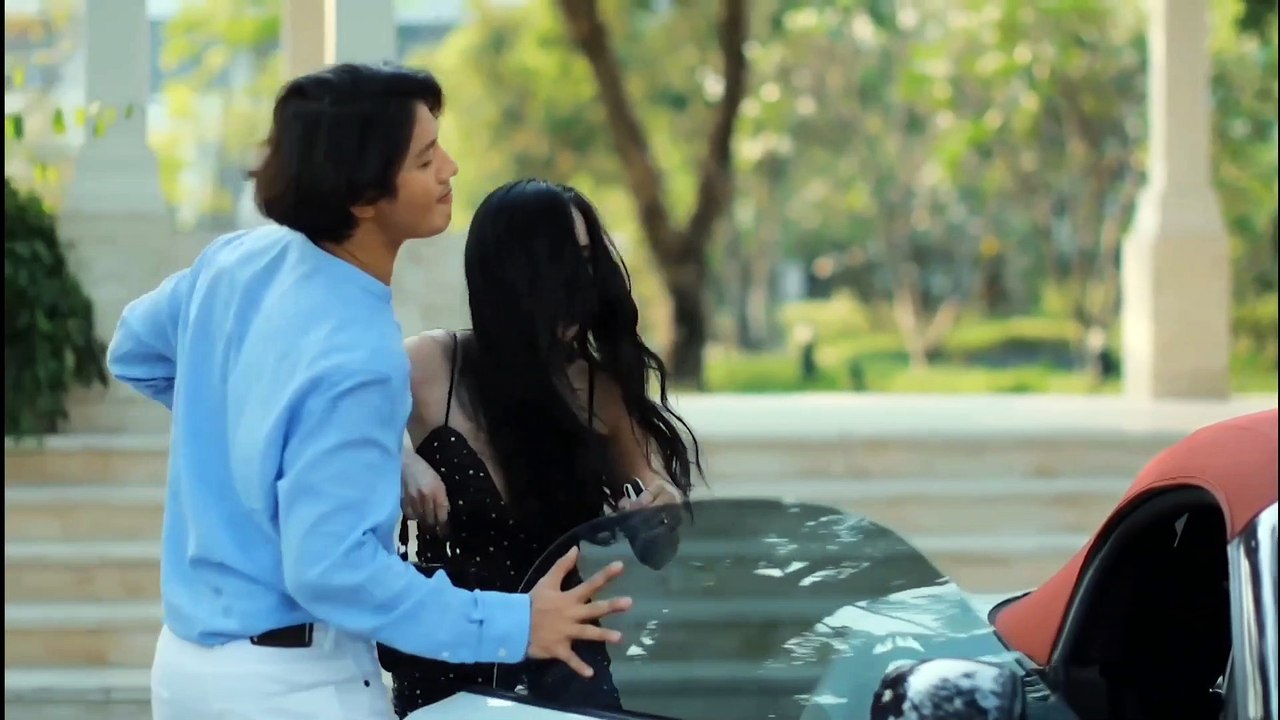 Rus boy qizlari jinsiy porno uchun yigitlarni tanlashadi