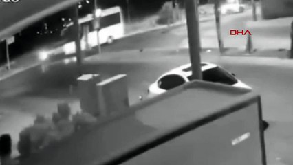 Motosiklet midibüse çarptı, sürücü hayatını kaybetti