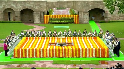 PM Modi along with World Leaders pay tribute & homage to Mahatma Gandhi