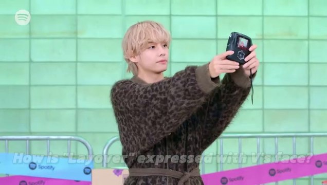 BTS V makes V poses and the world is good again UNBOXING Show ENG SUB