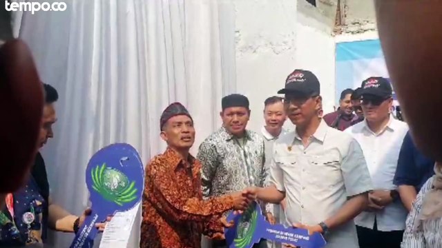 Heru Budi Hartono Serahkan Hasil Bedah Rumah di RW Kumuh di Menteng