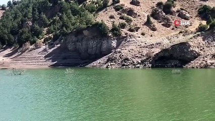 Kars'ta baraj suyu çekildi, eski karayolu ortaya çıktı