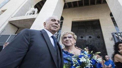 Festeggiano le nozze d’oro nella chiesa Don Bosco:«Ormai avevamo prenotato ma è uno scandalo»