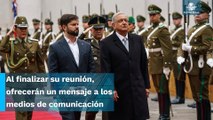 Gabriel Boric, presidente de Chile, recibe a AMLO en el Palacio de La Moneda
