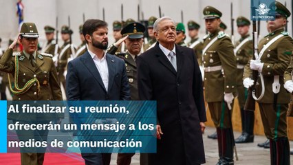 Gabriel Boric, presidente de Chile, recibe a AMLO en el Palacio de La Moneda