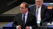 Hollande: «Regolamento Dublino va rivisto»