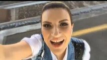 «Per la musica», il nuovo video di Laura Pausini in esclusiva sul Corriere.it