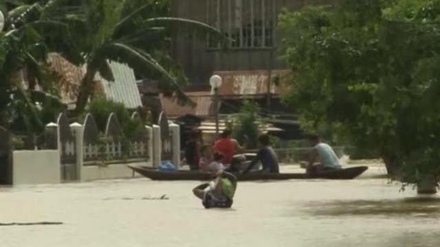 Filippine sott'acqua dopo il passaggio del tifone Melor