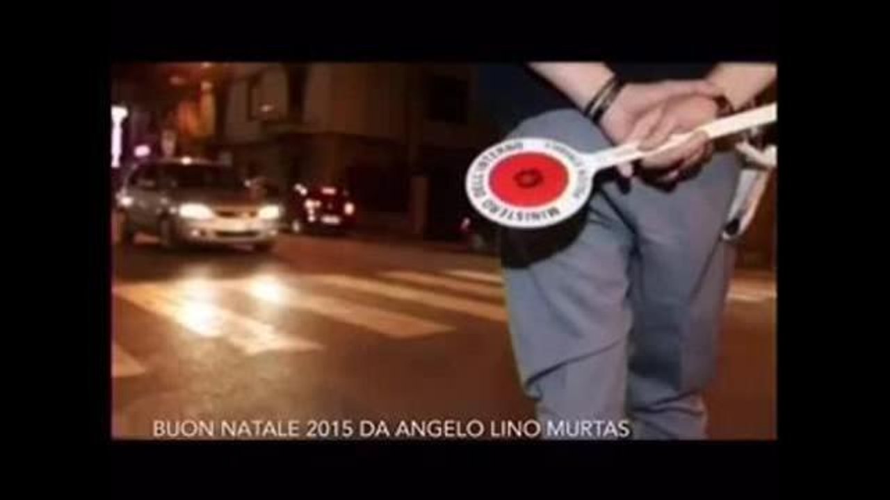 Gli auguri del commissario Murtas sulle note di Mengoni