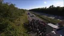 Danimarca: migranti in cammino in superstrada verso la Svezia