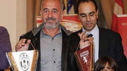 «Sgambettato» da una reporter mentre fuggiva dalla guerra in Siria, premiato a Torino