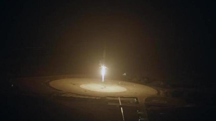 L’atterraggio del Falcon 9 di Elon Musk