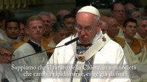Papa a Filadelfia: «Nel futuro della Chiesa più laici e donne»