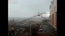 Forte vento in Russia: crolla gru, muore una donna