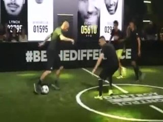 Zidane, numeri insieme al figlio  nel freestyle