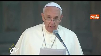 Papa Francesco: "Vicinanza ai disoccupati e precari, ma anche ai migranti trattati come merce"