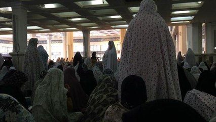 Alla preghiera del venerdì:   «Morte all’America, ma mi piacerebbe andarci»