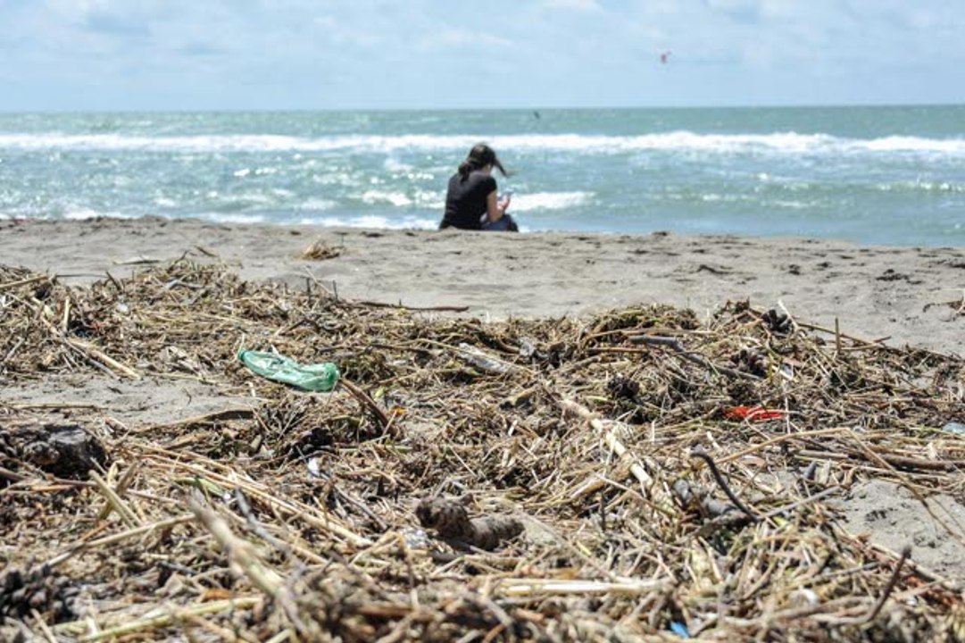 Castelporziano, la bau-beach è ancora senza regole