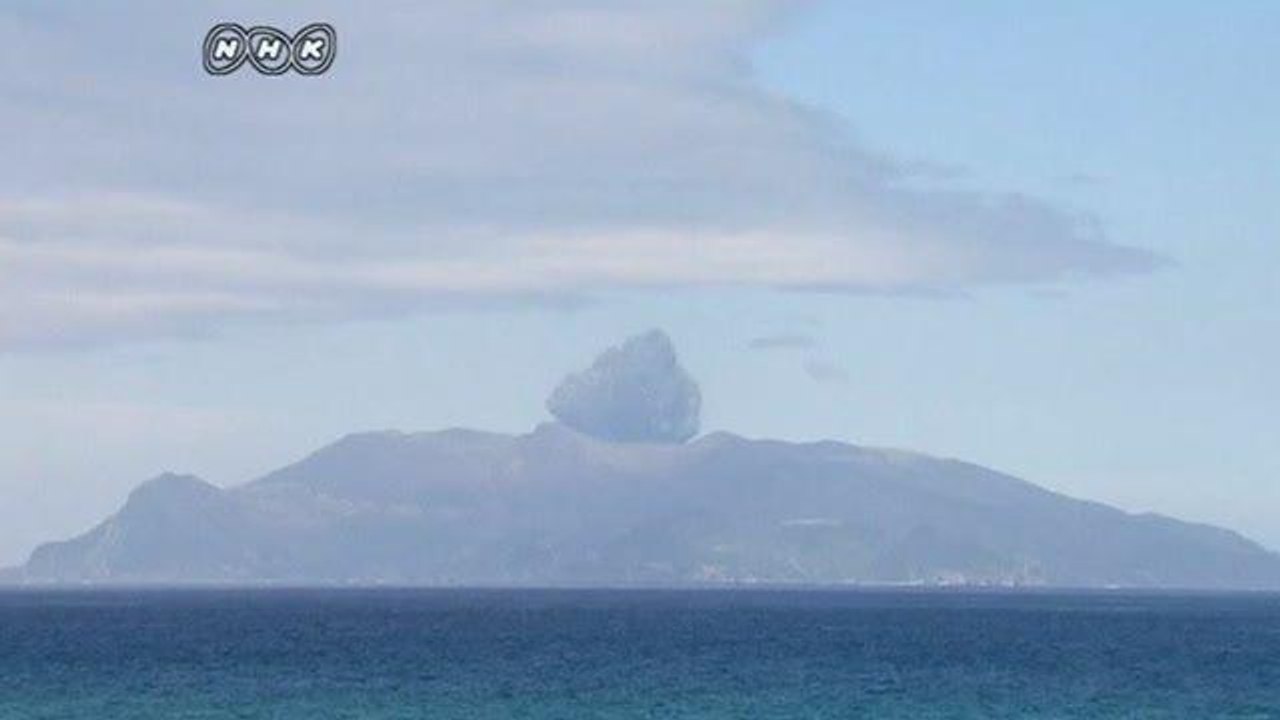 Giappone, si risveglia il vulcano Shindake