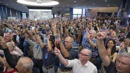 New Horizons ha raggiunto  Plutone,  gli  applausi alla Nasa