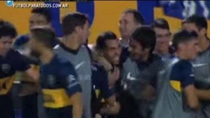 Tevez, primo gol con il Boca: punizione  perfetta