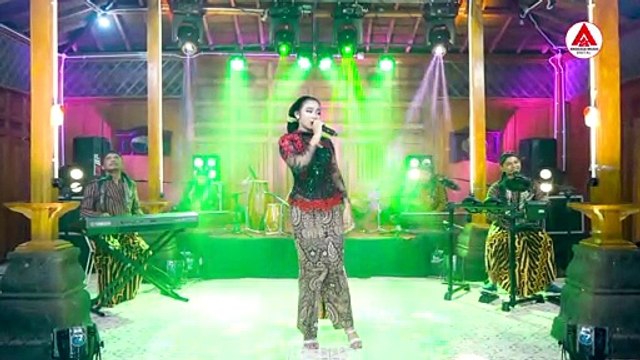 Sia Sia Mengharap Cintamu-Niken Salindry [Official Music Video]