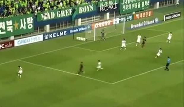 Un tiro dall’effetto diabolico: il campione coreano incanta a 18 anni