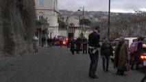 Napoli, frana travolge edificio a Posillipo: evacuati i residenti