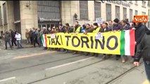 Torino: la protesta dei taxisti contro Uber