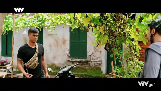 Làng trong phố - Tập 30 - Đang suy sụp vì vợ phải nhập viện thì Mến nhận được tin mừng (1)