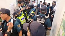 전장연, 장애인고용공단 기습 점거...27명 현행범 체포 / YTN
