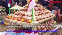 Serunya Warga Cilacap Mengikuti Tradisi Sedekah Ketupat