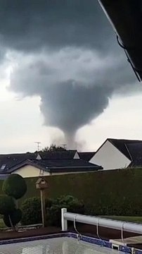 Mayenne : Regardez les images très impressionnantes de cette tornade qui s’est abattue hier aux abords des communes de Saint-Pierre-des-Landes et d'Ernée